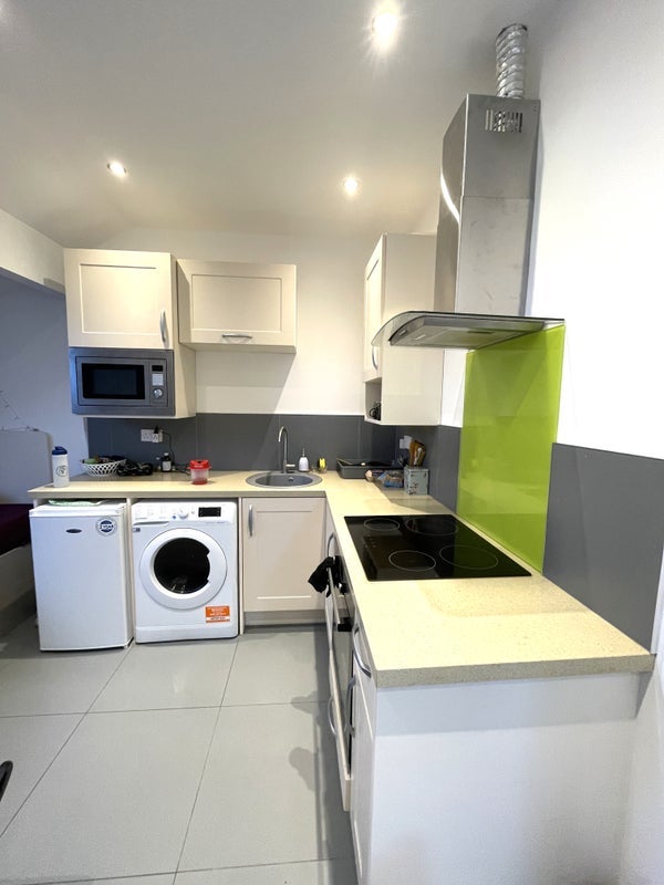 Flat Egerton Crescent in Manchester