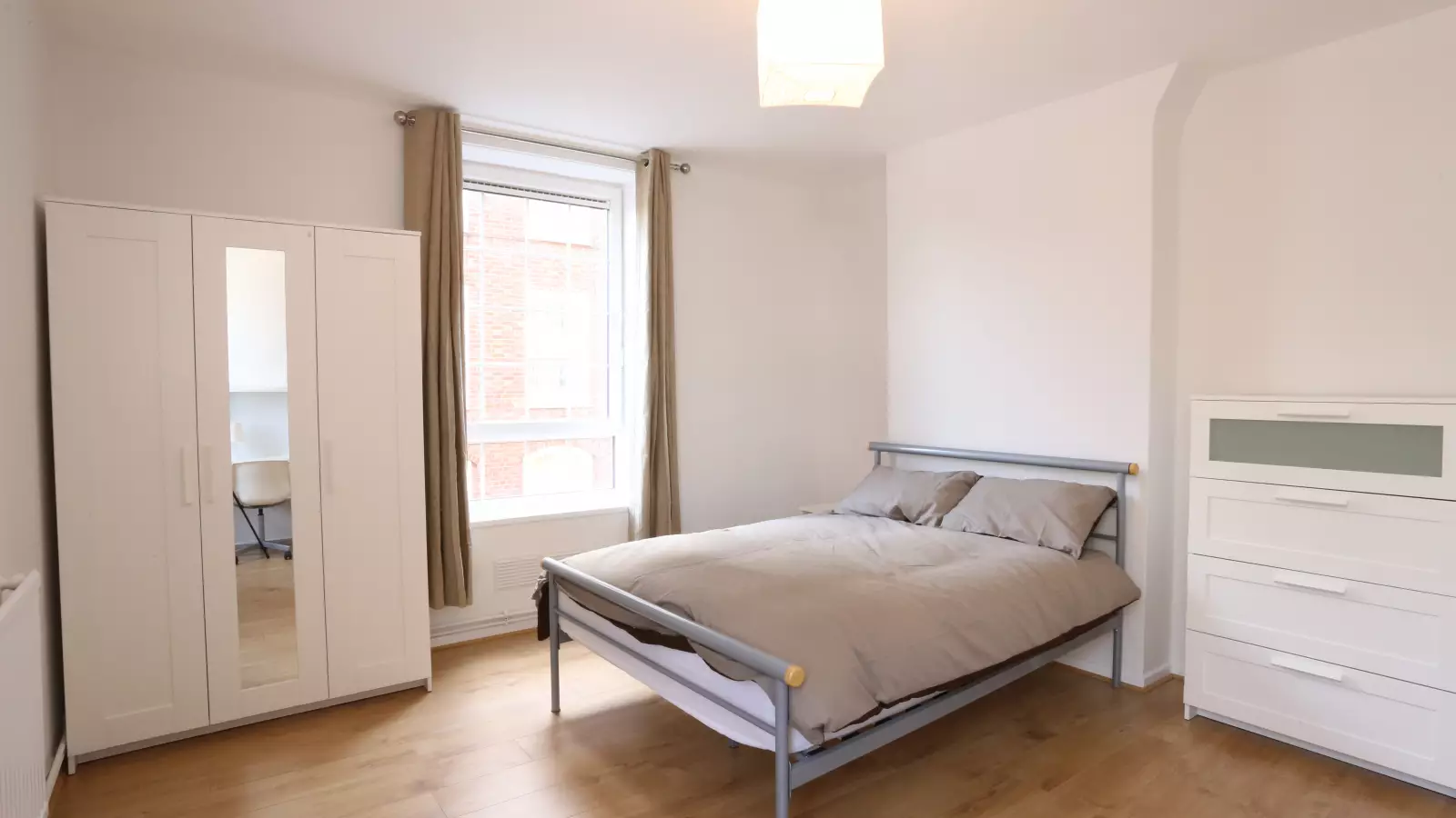Room Blackwall Tunnel Northern Approach in Greater London