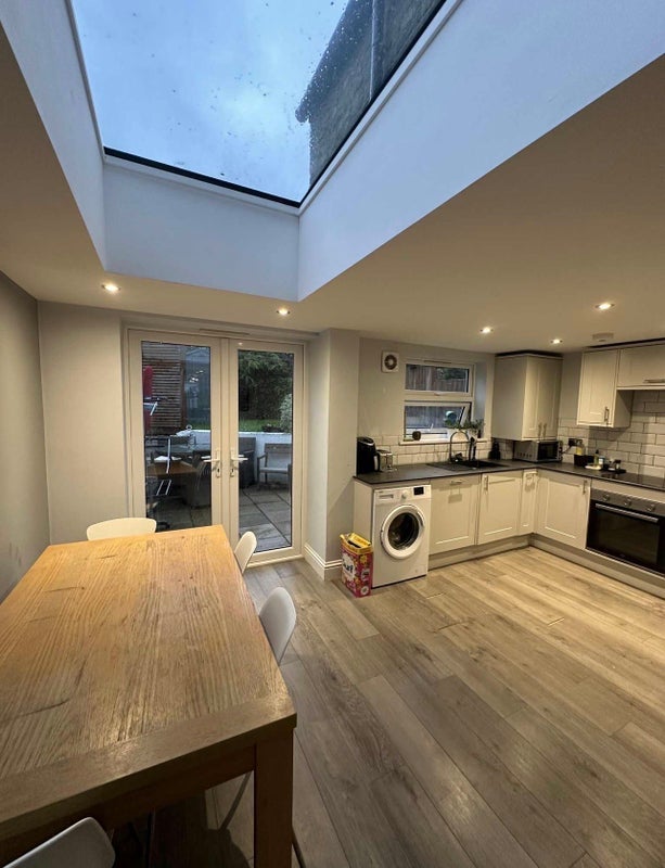 Room Haldon Road in Greater London