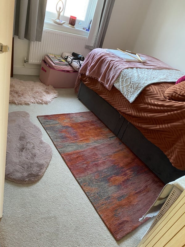 Room Old Road in Harlow