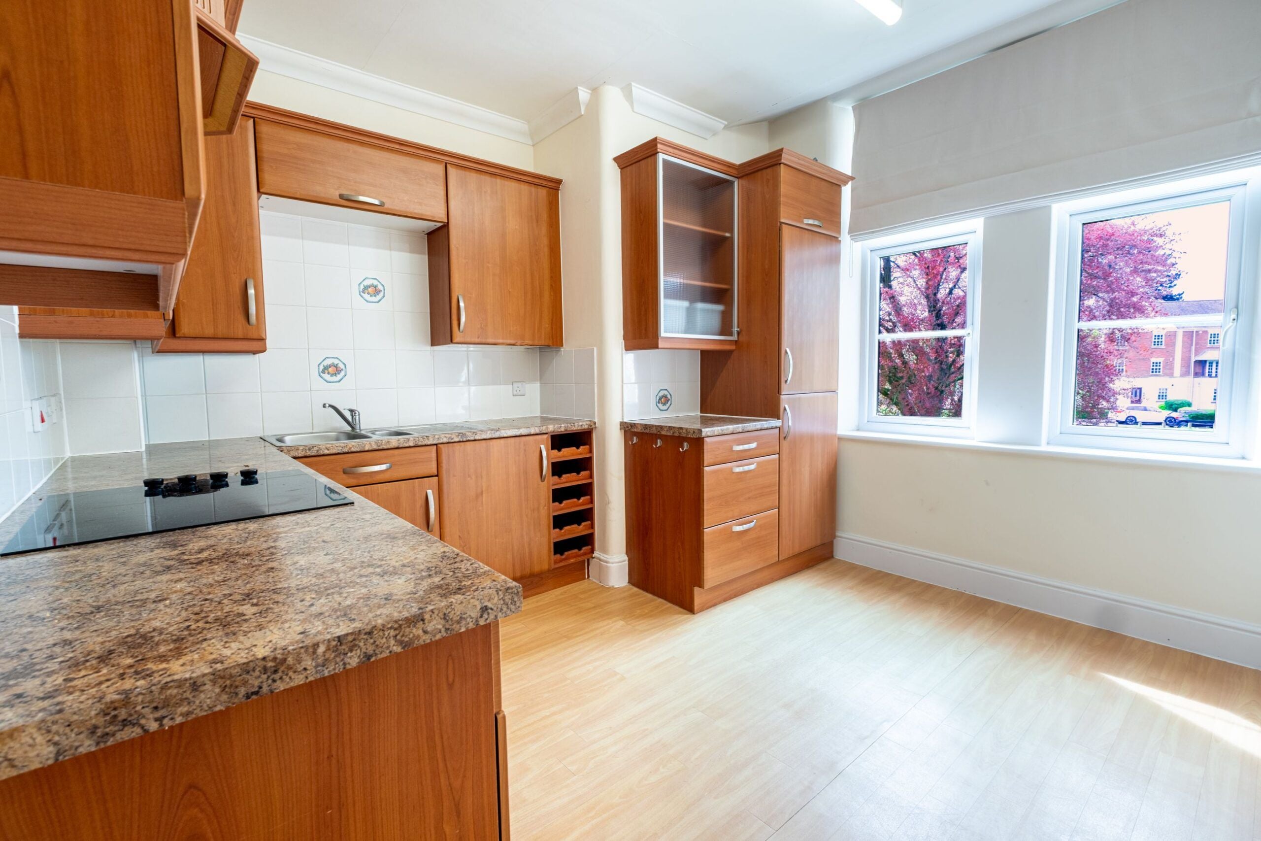 Flat Perrett Way in Pill