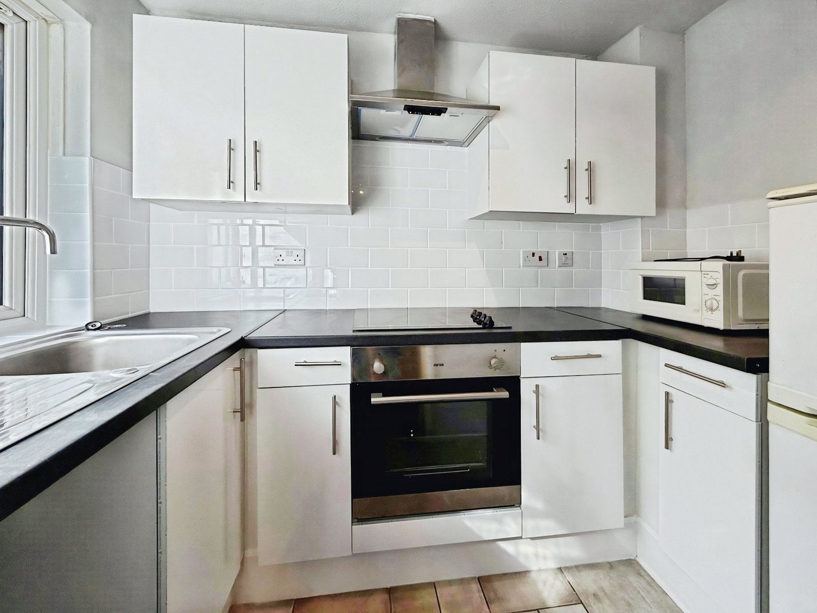 Flat Chantrell Court in Leeds