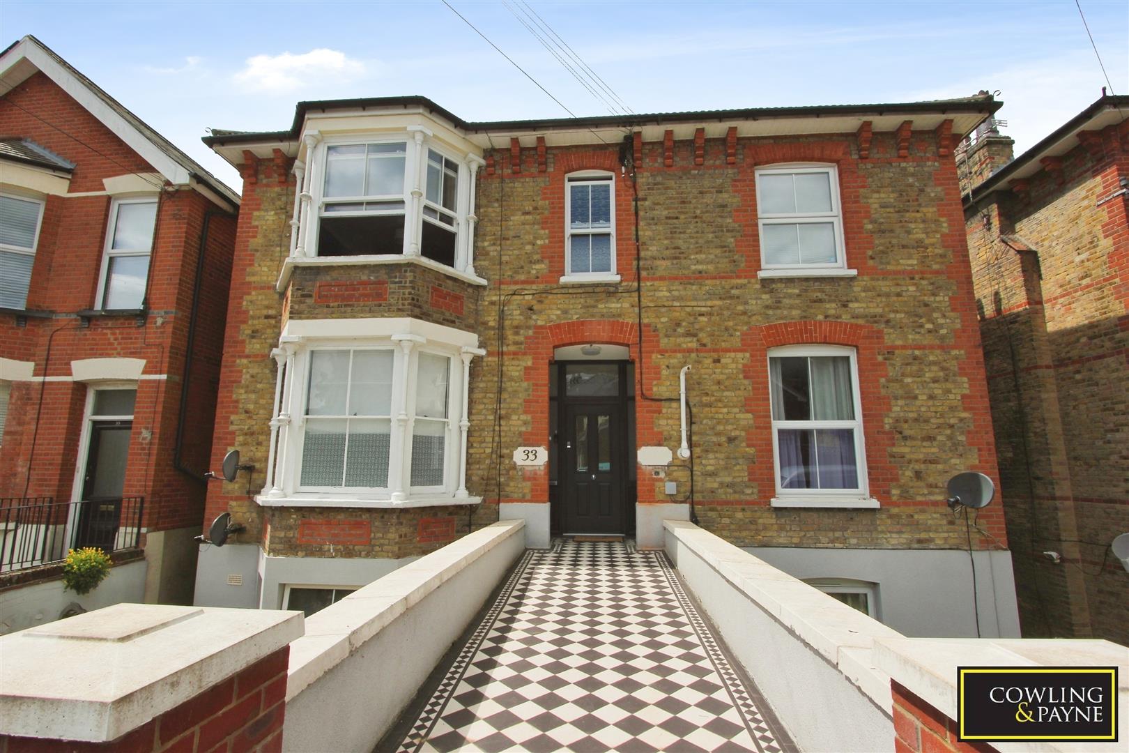 Flat Rose Valley in Brentwood