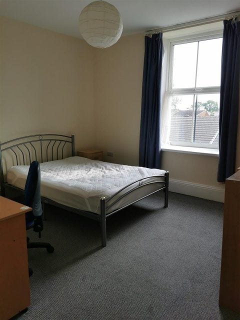 Flat Elliot Road in Sheffield