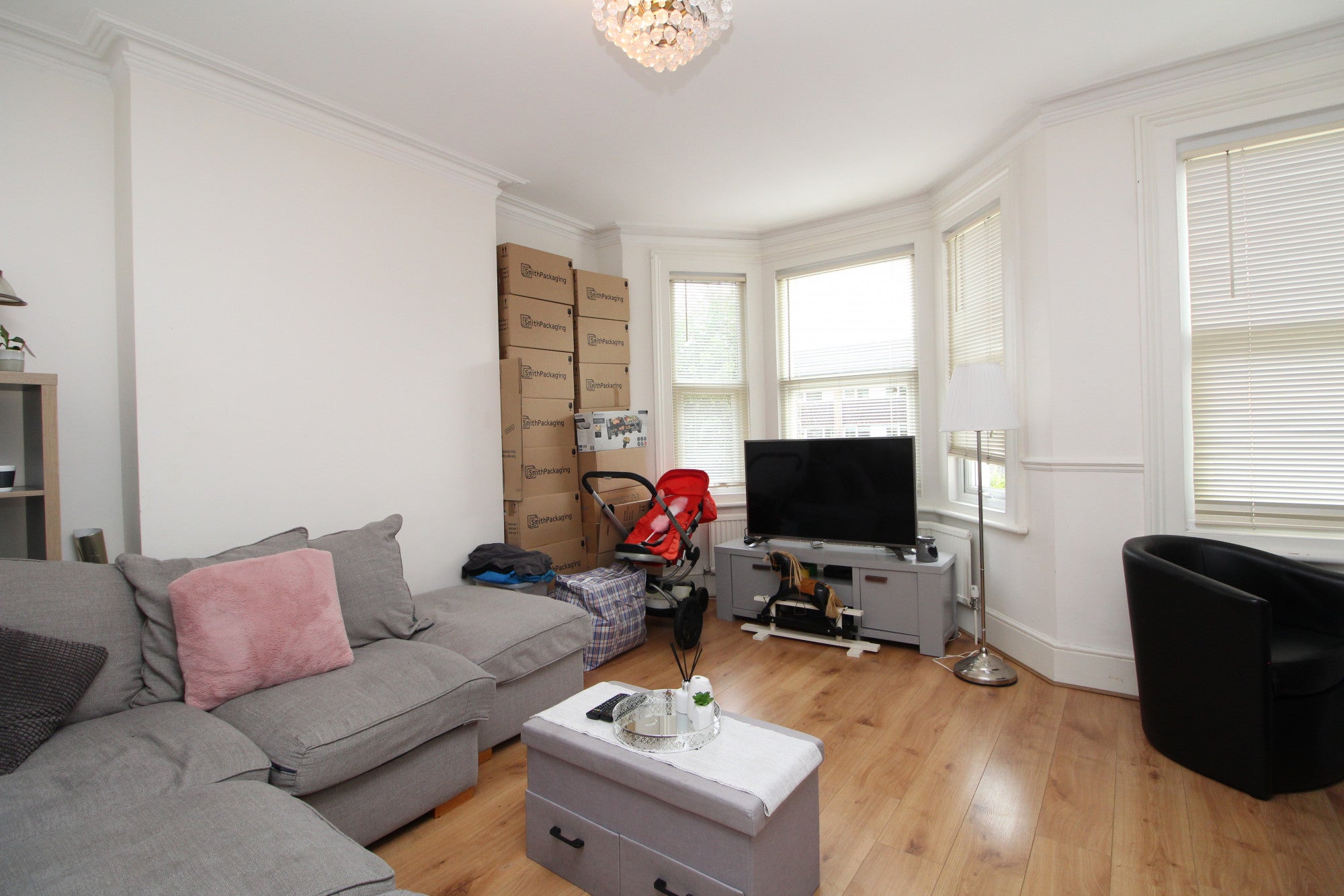 Flat London Road in Greater London