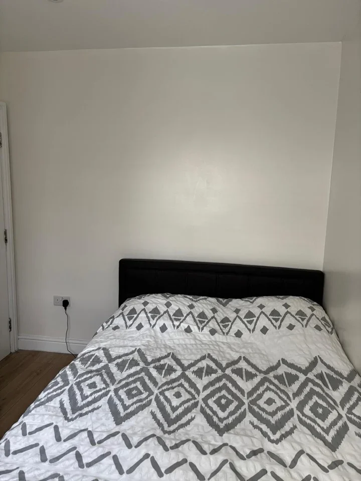 Room Eton Road in Greater London