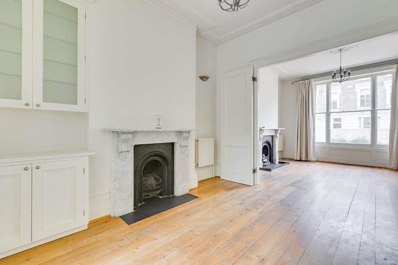 Flat Chalcot Road in Greater London