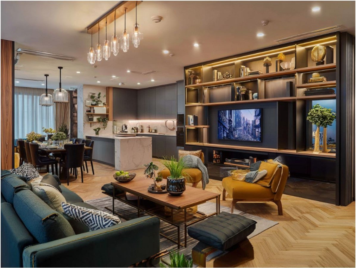 Flat Nine Elms Lane in Greater London