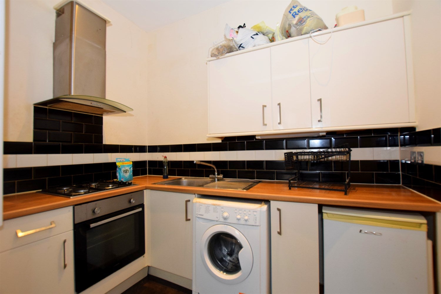 Flat Clarence Road in Arun