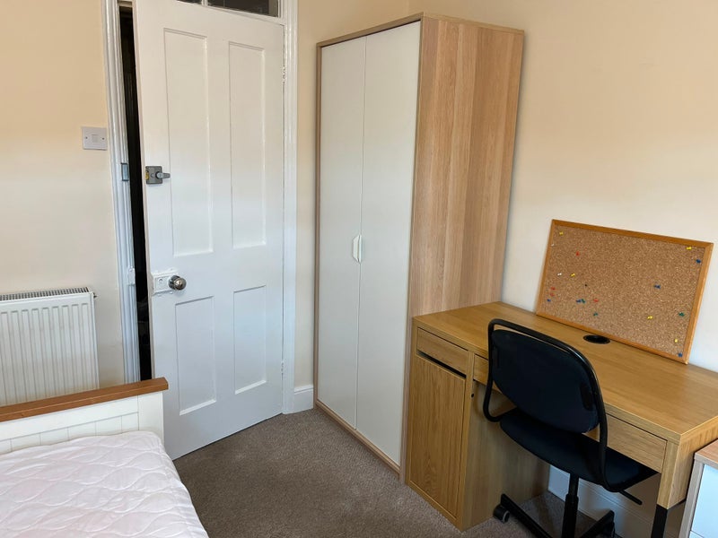 Room Sherrington Road in Ipswich