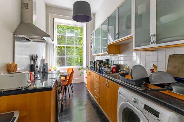 Flat Rodney Place in Bristol