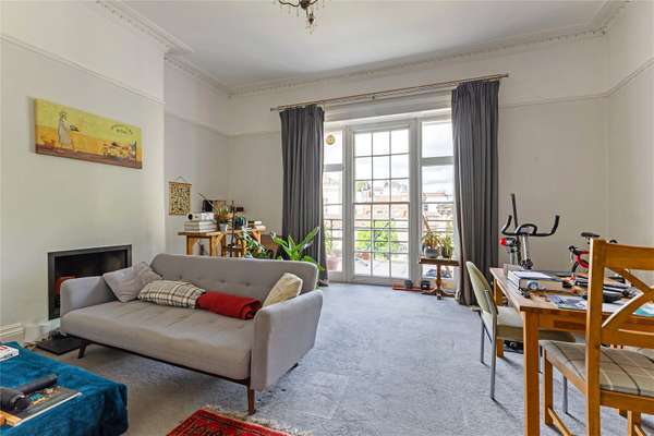 Flat Rodney Place in Bristol