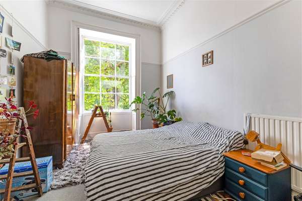 Flat Rodney Place in Bristol
