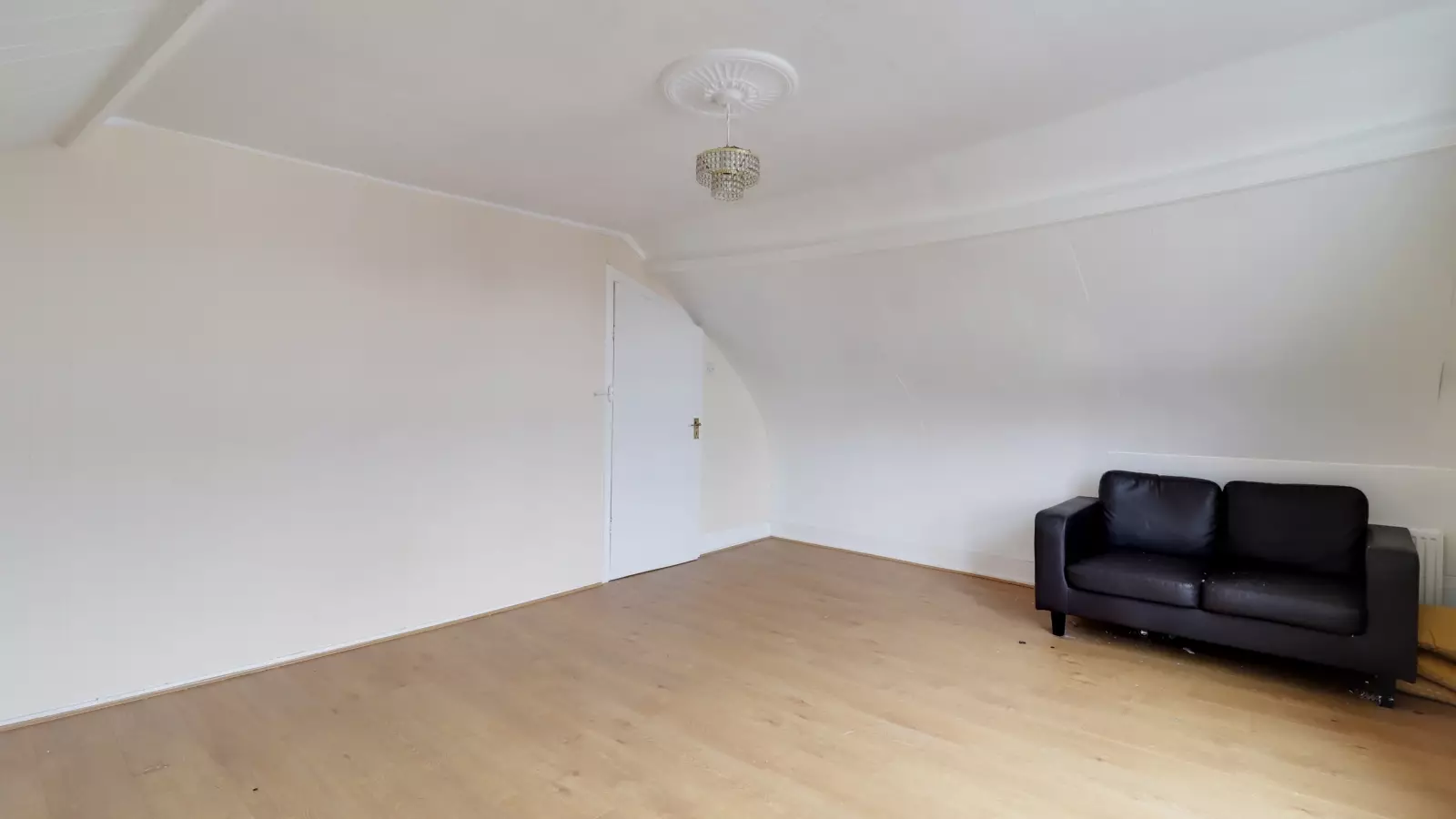Flat Sydney Road in Greater London