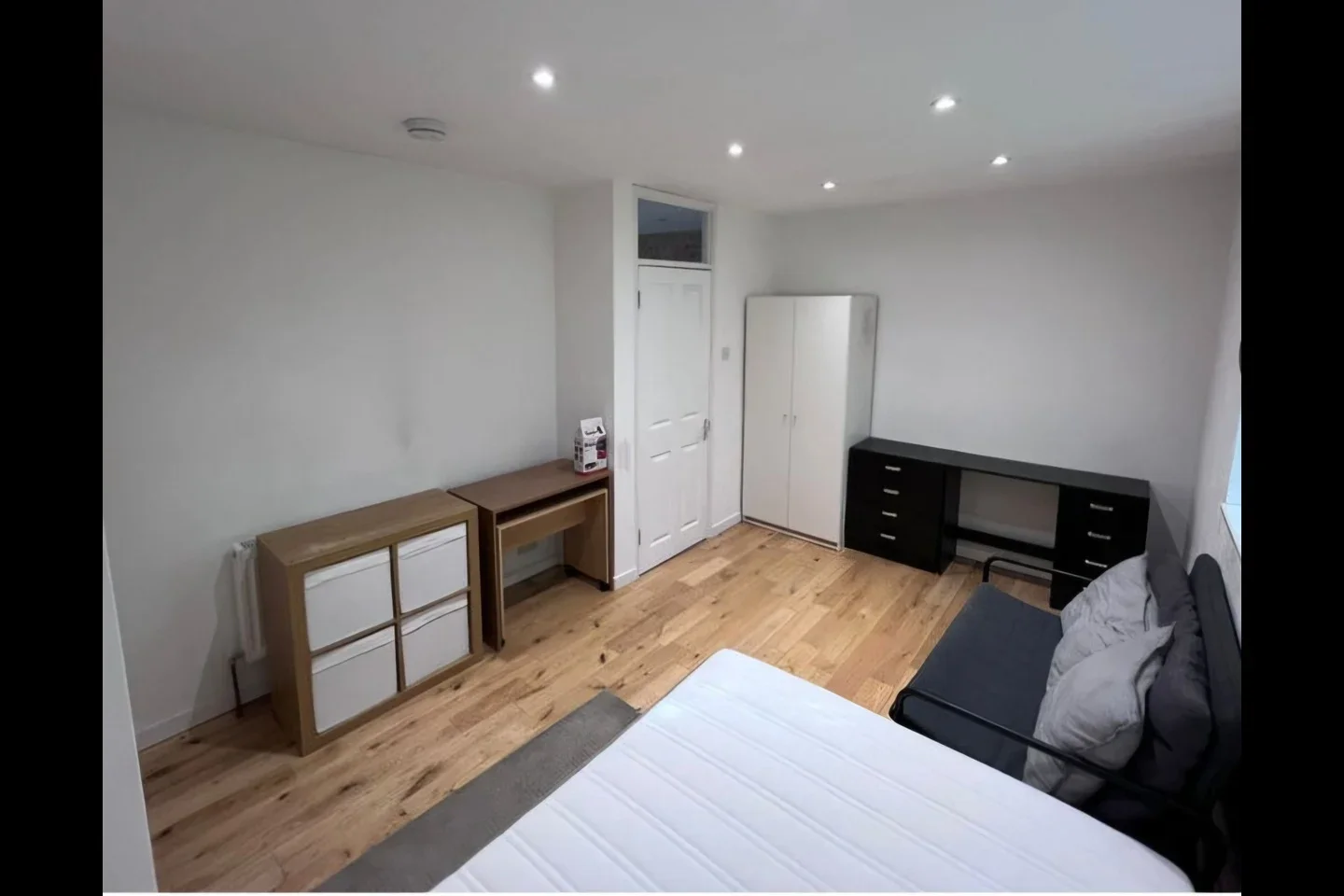 Room Balaclava Road in Greater London