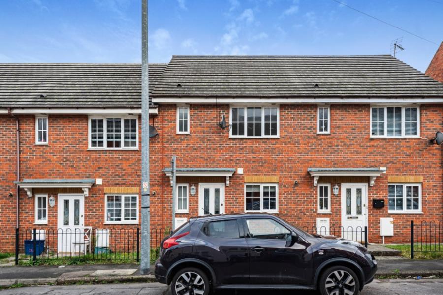 House Chaucer Court in Northampton
