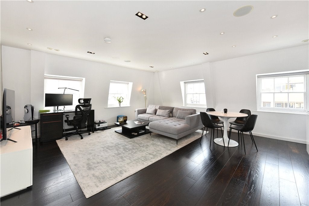 Flat Baker Street in City of Westminster