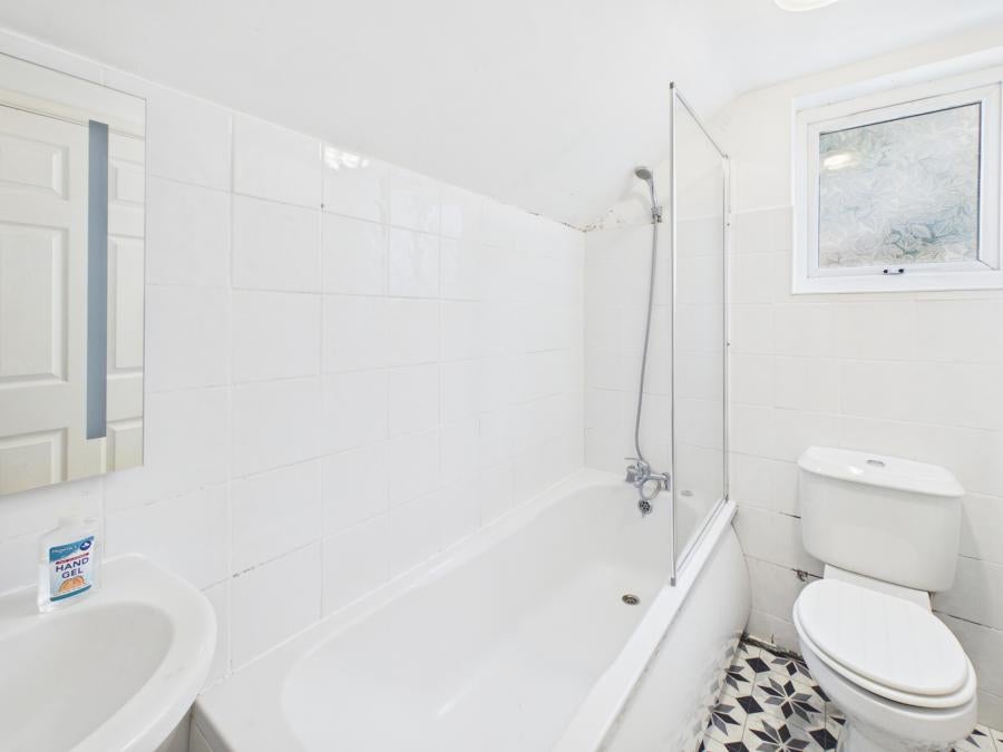 Flat Gladstone Place in Stoke-on-Trent