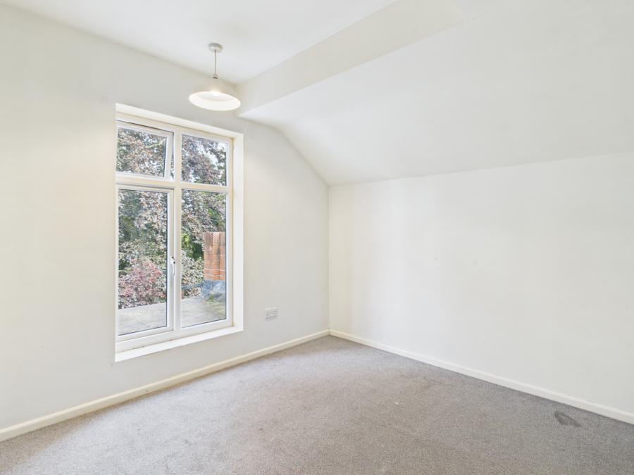 Flat Gladstone Place in Stoke-on-Trent