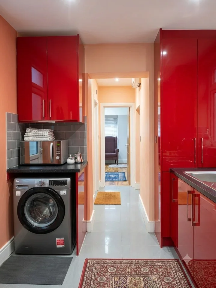 Flat Lulworth Gardens in Greater London