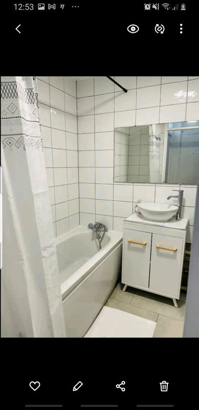 Room Owen Close in Greater London