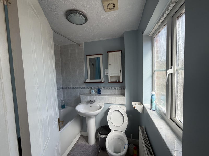 Room Woburn Close in Greater London