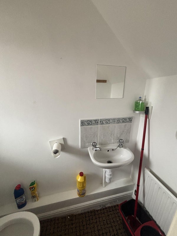 Room Woburn Close in Greater London