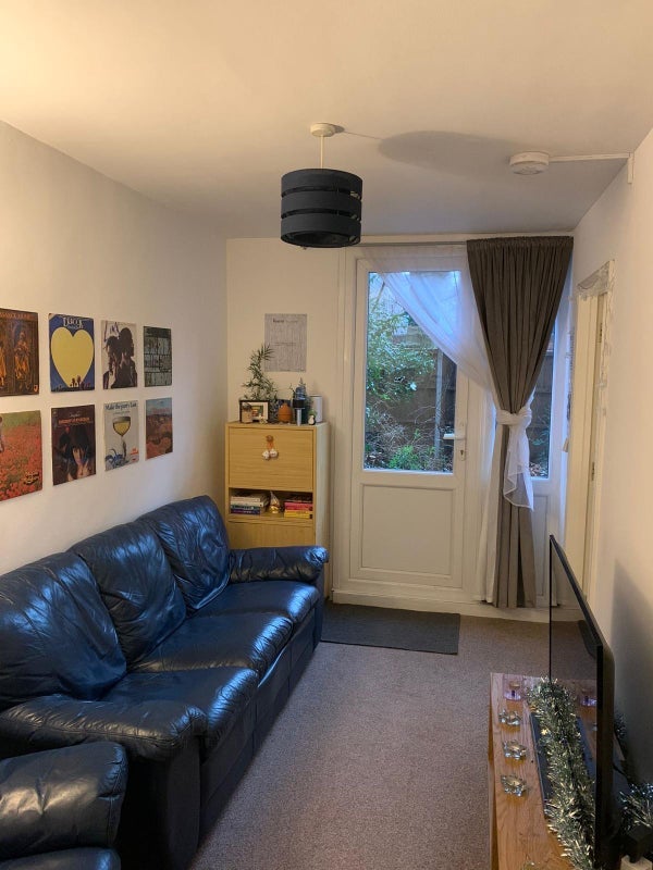 Room Jamaica Road in Greater London
