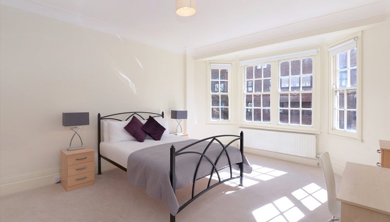 Flat Queen's Terrace in City of Westminster