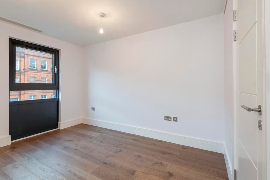 Flat Camden High Street in Greater London