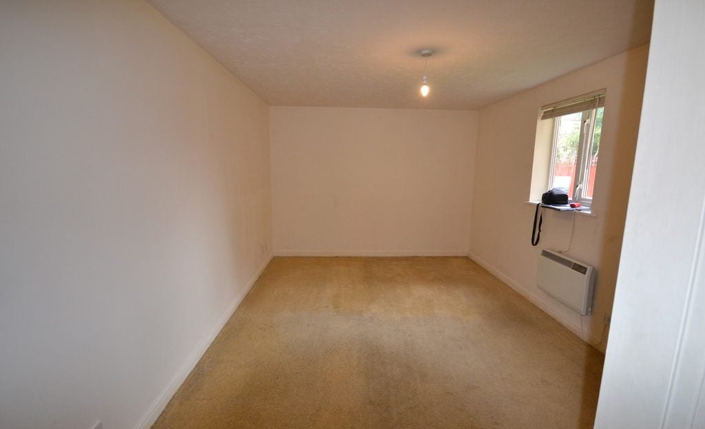 Flat Christie Gardens in Greater London