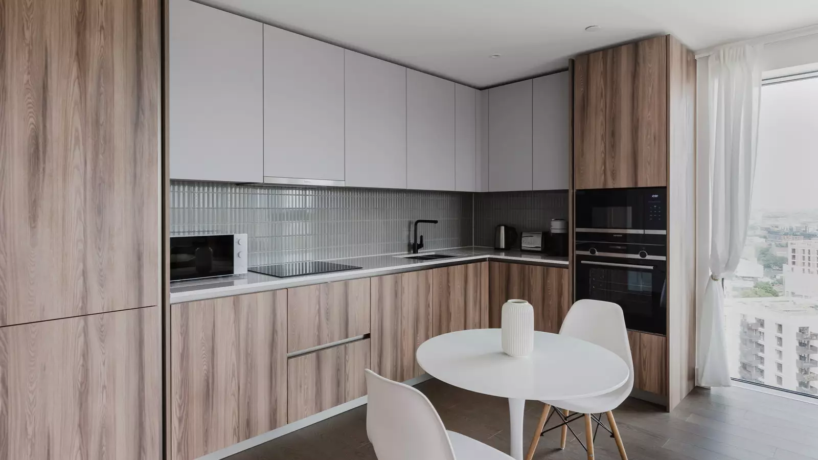 Flat Ash Avenue in Greater London