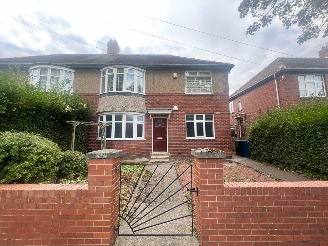 Flat Langholm Road in Newcastle upon Tyne