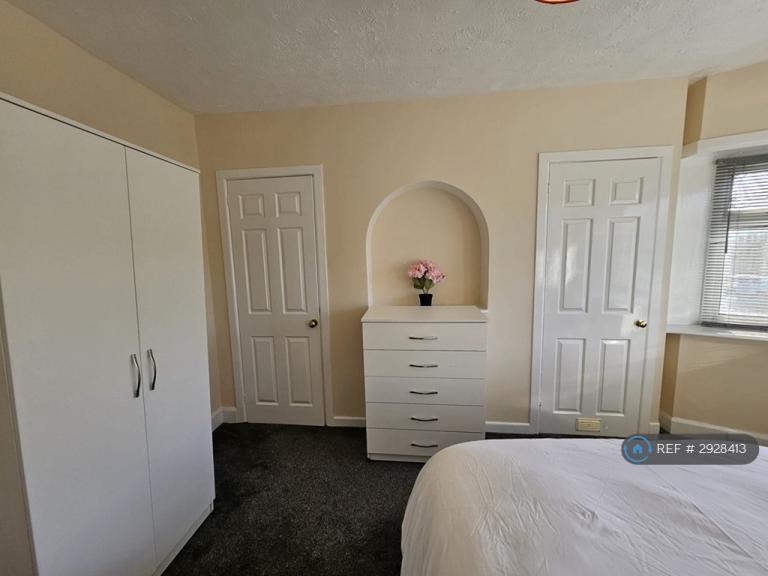 Room Burgess Road in Southampton