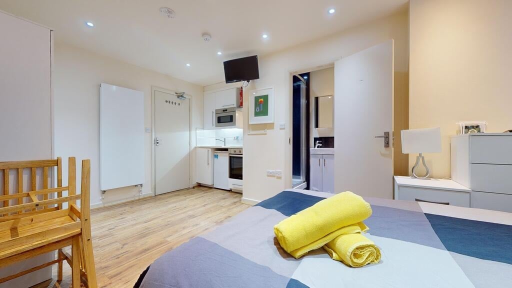 Room Anson Road in Greater London