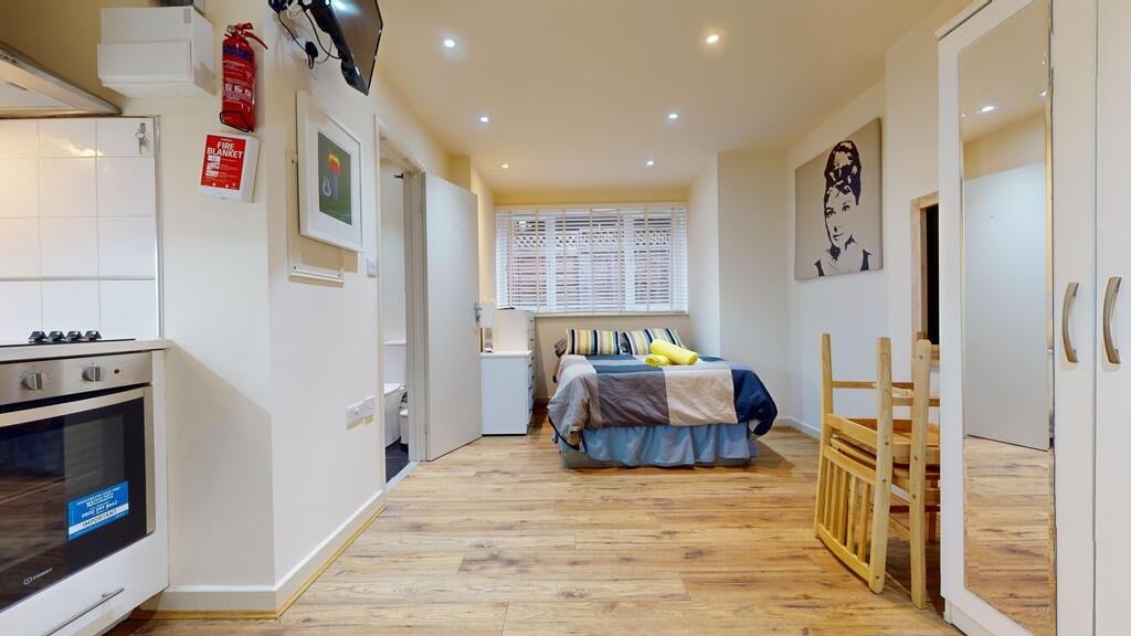 Room Anson Road in Greater London
