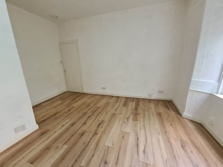 Flat Elliot Street in City of Edinburgh