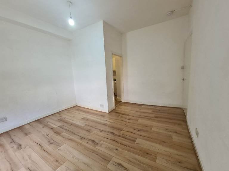 Flat Elliot Street in City of Edinburgh