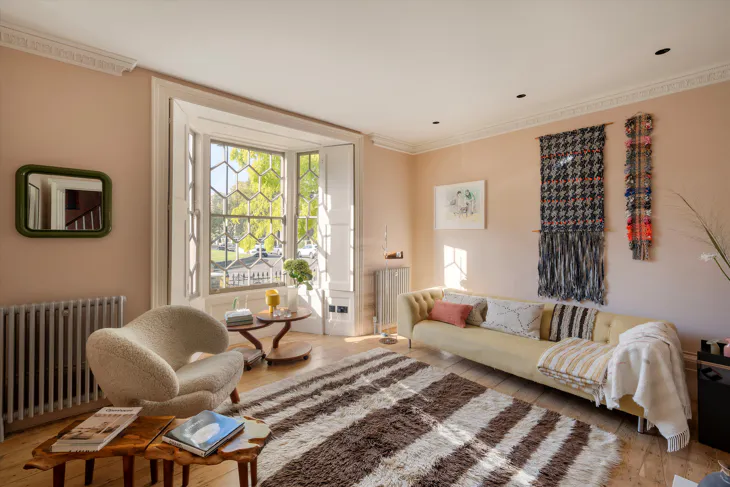 Flat De Beauvoir Square in Greater London