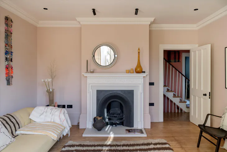 Flat De Beauvoir Square in Greater London