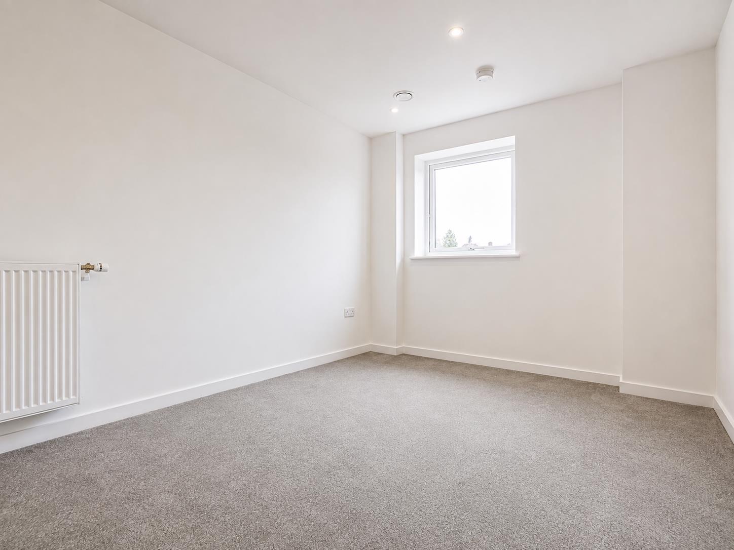 Flat Victoria Road in Greater London