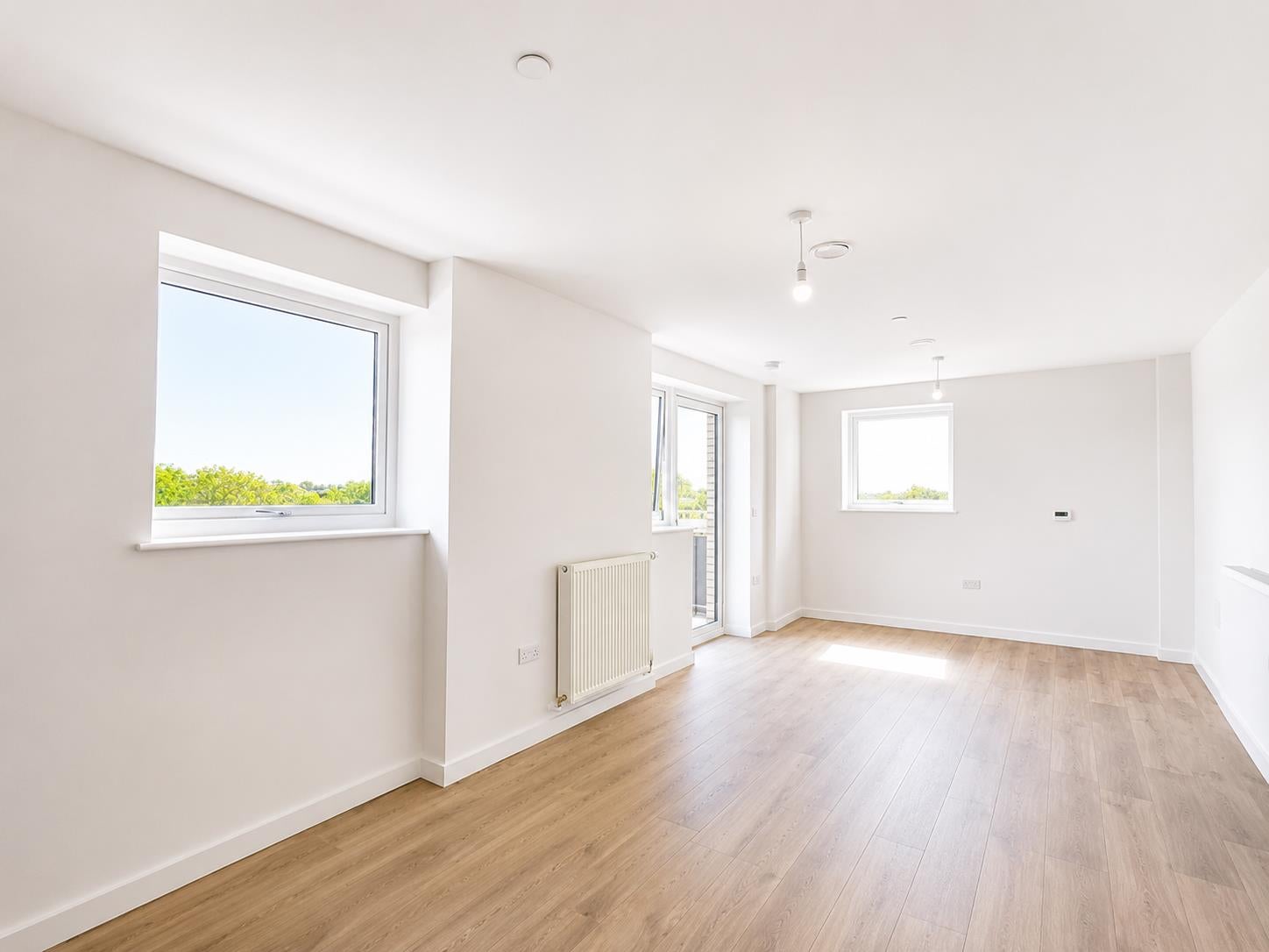 Flat Victoria Road in Greater London