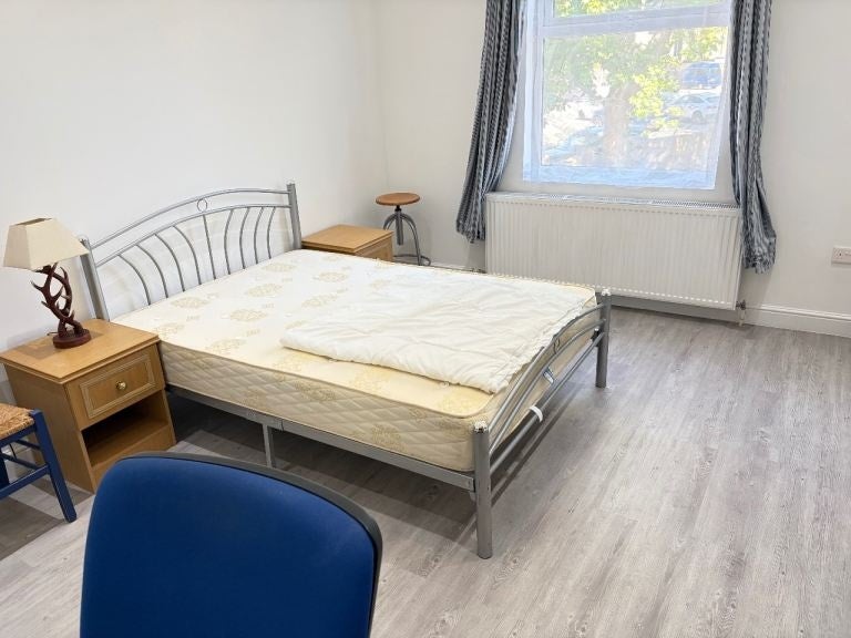 Room Uxbridge Road in Greater London