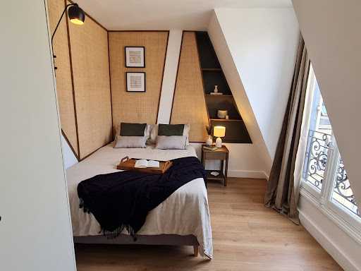 Appartement Rue de Marignan à Paris