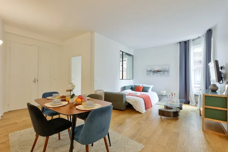 Flat Rue Pergolèse in Paris