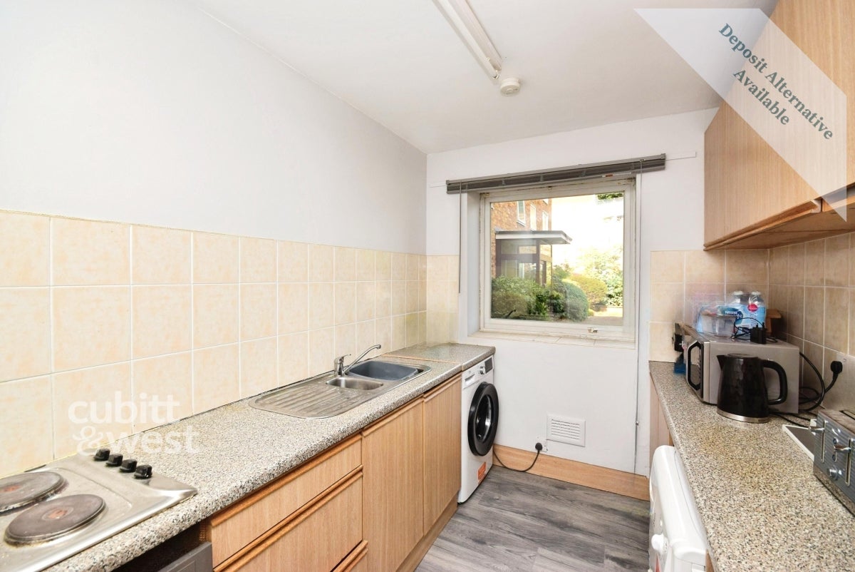 Flat Campbell Road in Greater London