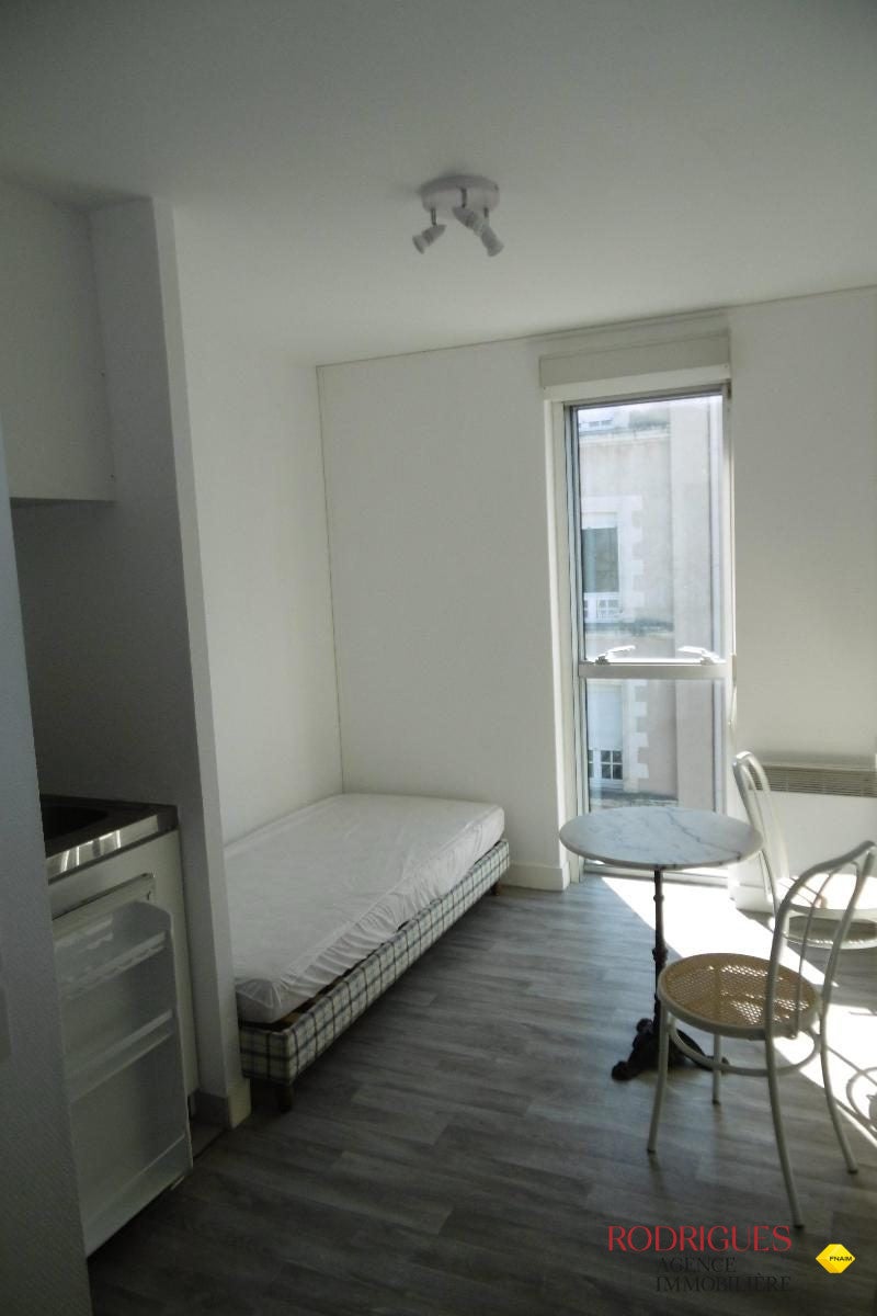 Flat Rue du 19 Mars 1962 in Poitiers