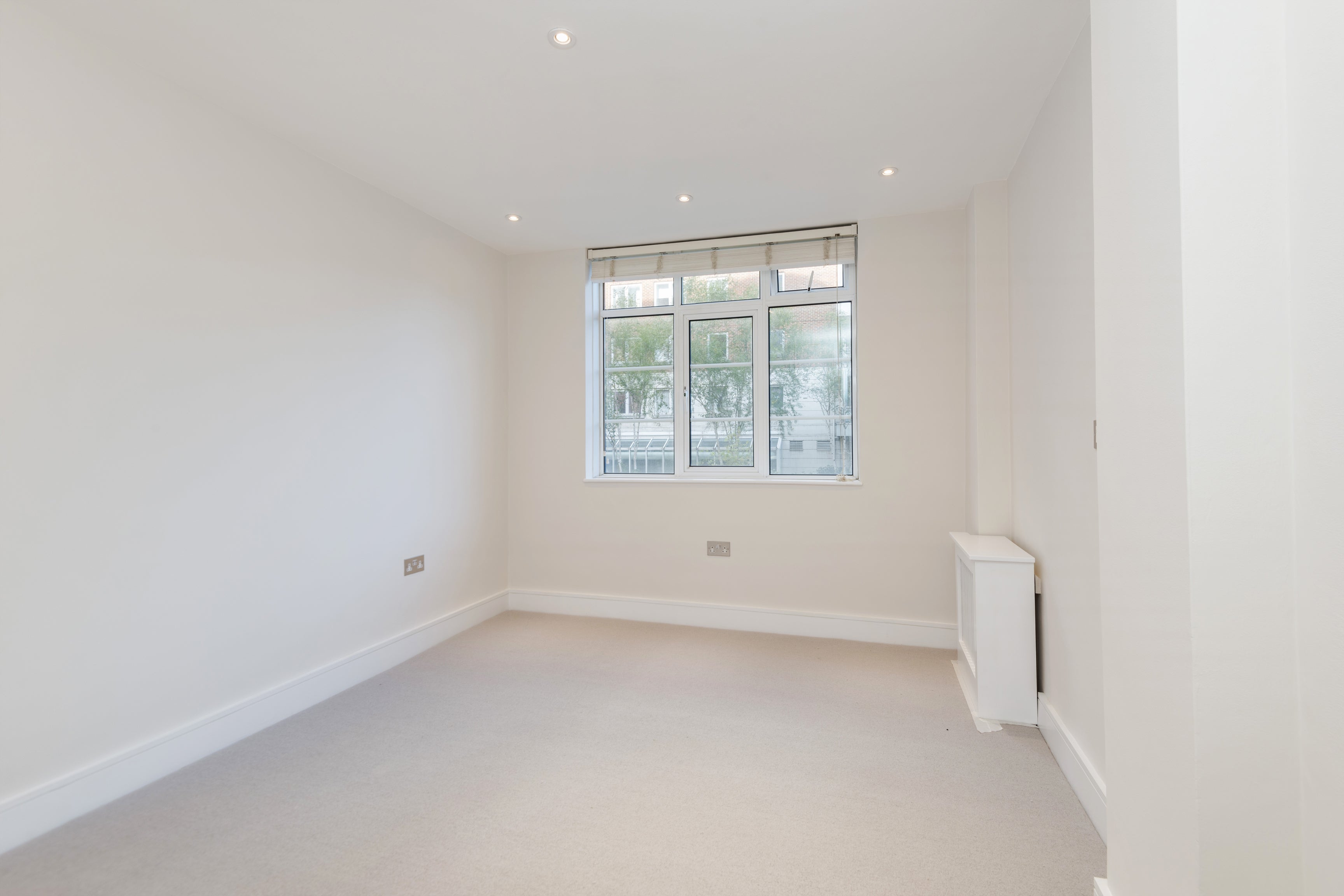 Flat Barbara Brosnan Court in City of Westminster