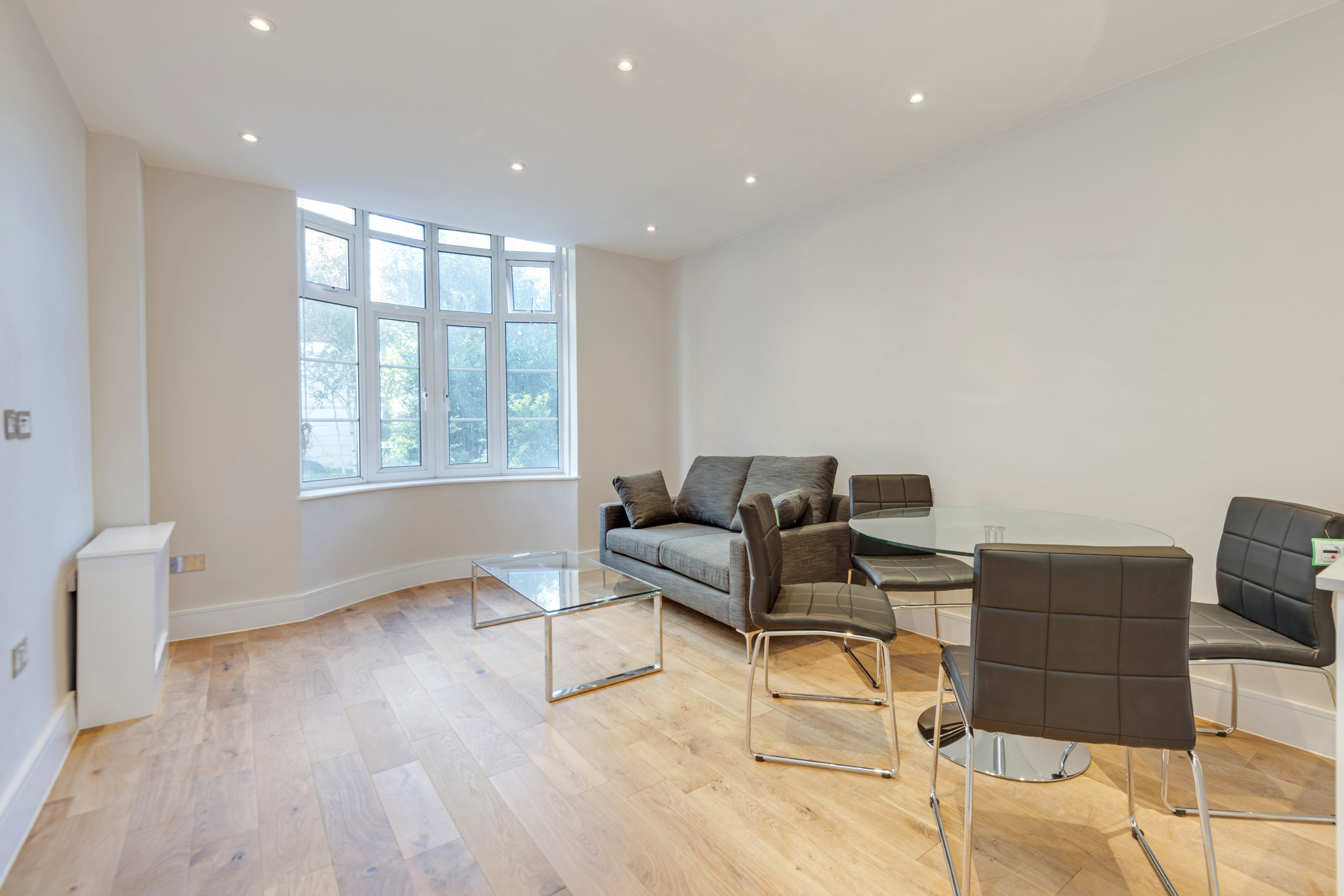 Flat Barbara Brosnan Court in City of Westminster