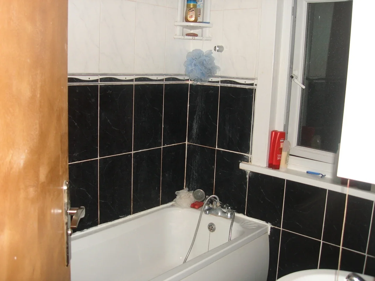 Room St Andrew's Road in Greater London